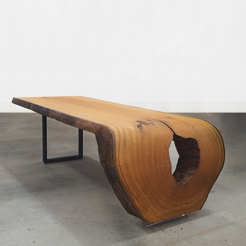 curved table
